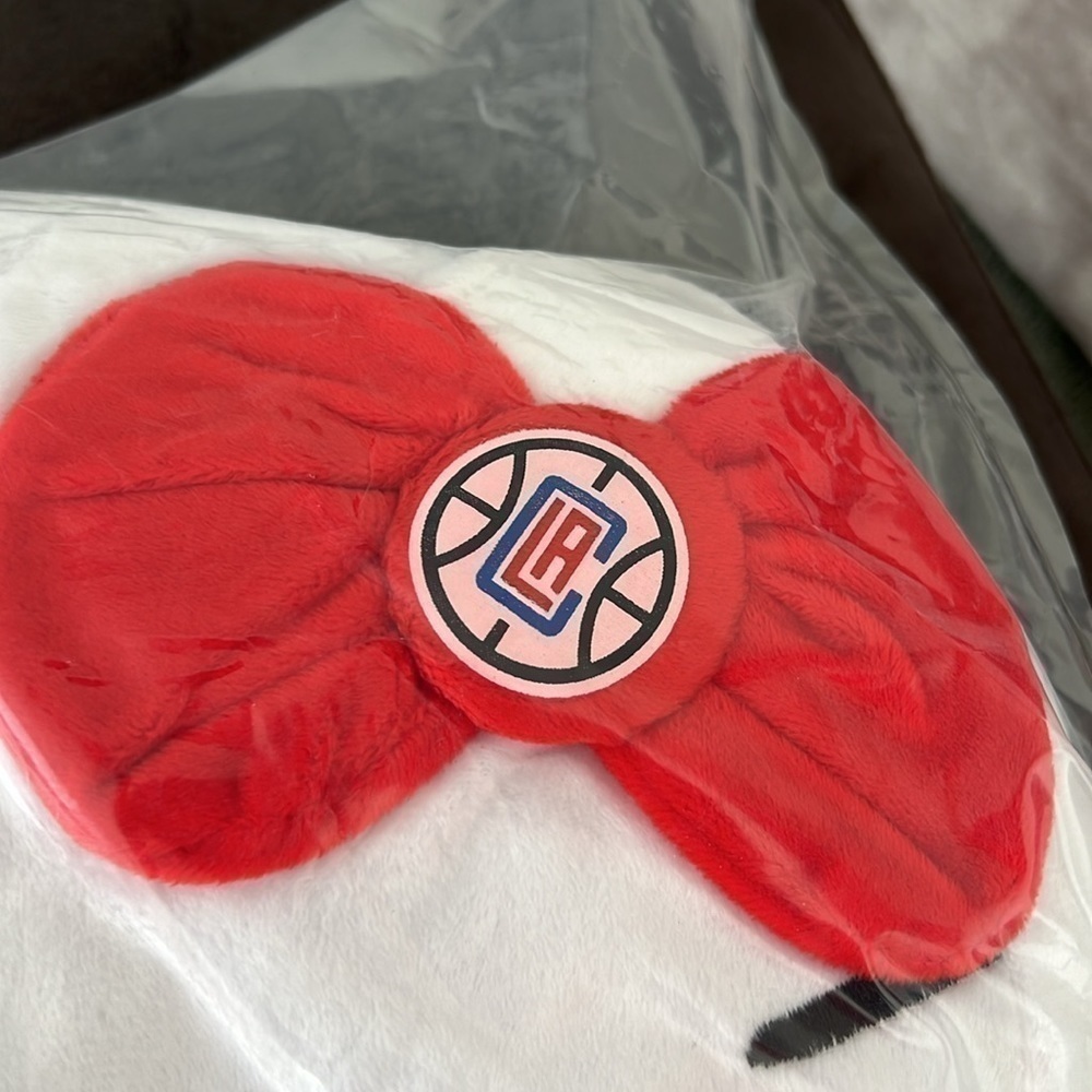 Hello Kitty Los Angeles Clippers Pillow🏀 - Picture 2 of 4